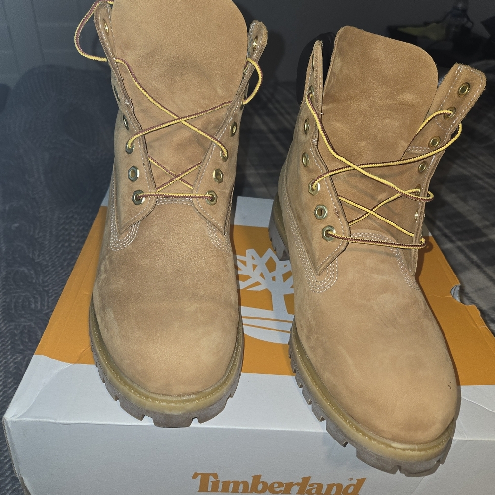 Men's Timberland Premium 6" Waterproof Boot Wheat size 10 - Picture 2 of 10